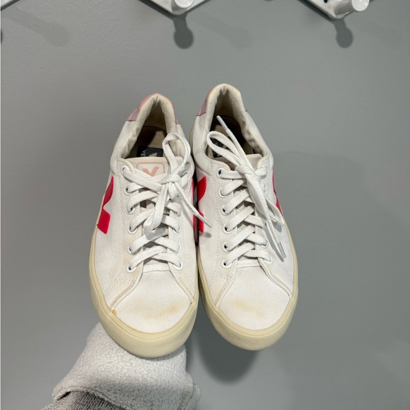 Veja Womens sneakers size US 6 / EU 37 - Picture 2 of 13